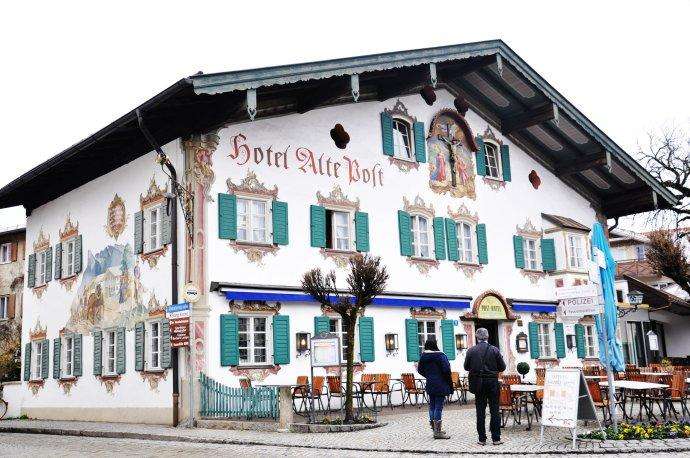 整棟墻體繪畫(huà)