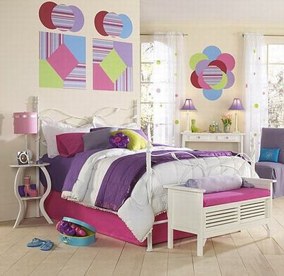 設(shè)計兒童房手繪墻的時候,需要綜合多種因素